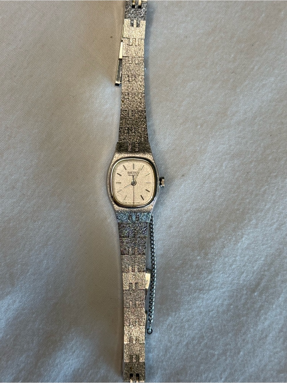 Vintage Seiko Quartz 7321-5399 Ladies Watch Silver Tone Bracelet & Safety Chain